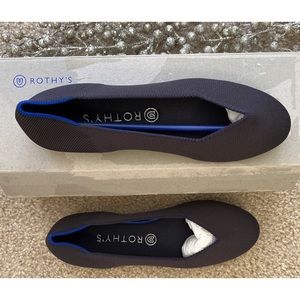 NWT Rothy’s Shale Grey Round Toe